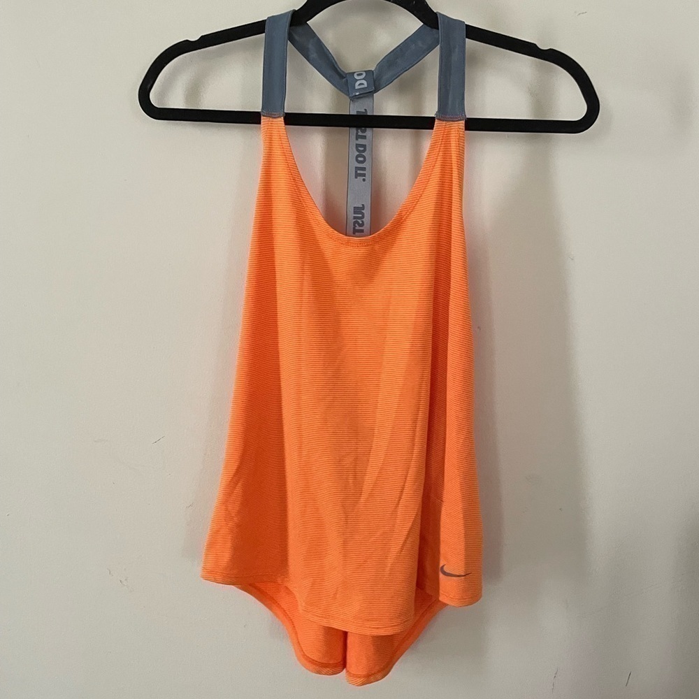 Nike Neon Orange Racerback Tank Top Women Medium
Condition 7/10 no flaws - Picture 2 of 8